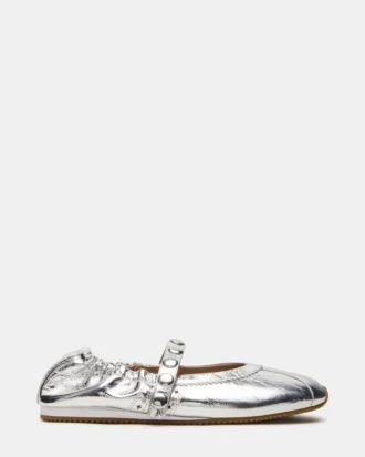 Anaya en cuir argenté clouté