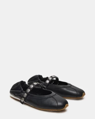 Anaya en cuir noir clouté