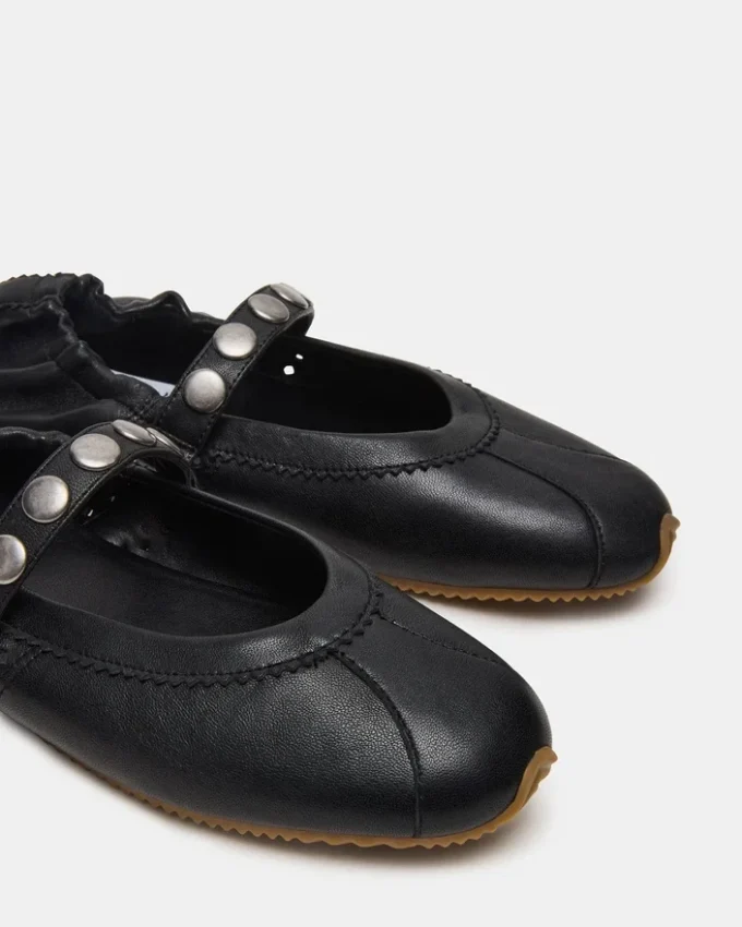 Anaya en cuir noir clouté Anaya en cuir noir clouté