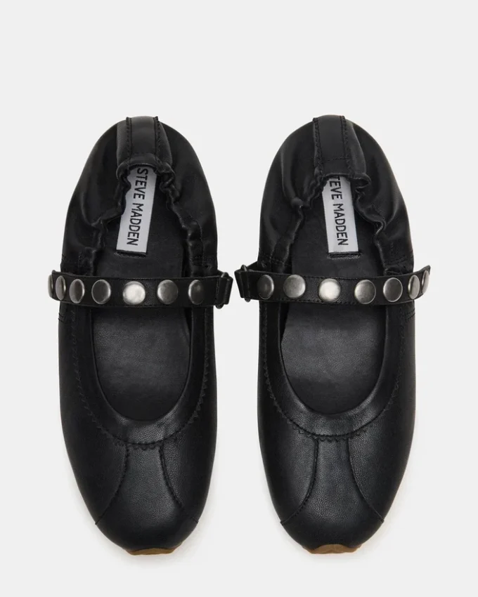 Anaya en cuir noir clouté Anaya en cuir noir clouté