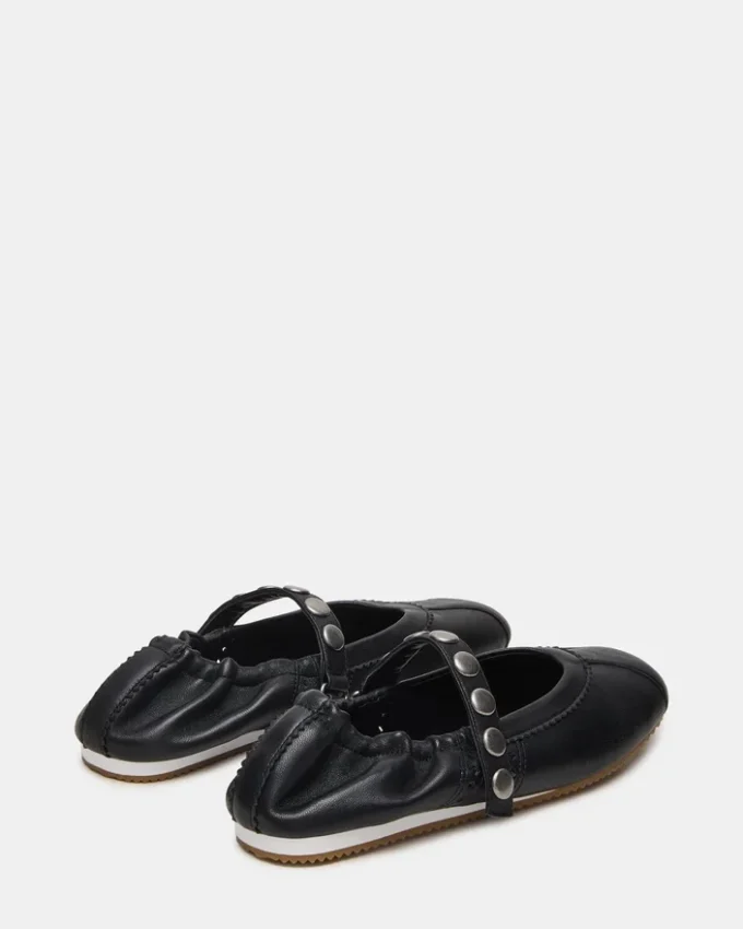 Anaya en cuir noir clouté Anaya en cuir noir clouté