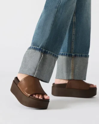 arwen multi raffia 6 330x413 - Arwen en cuir marron