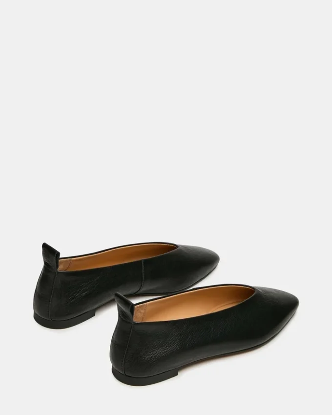 Cuir noir chic