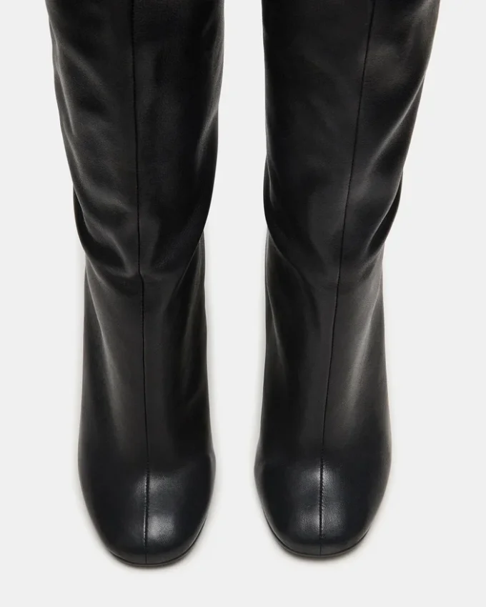 Cuir noir séduisant