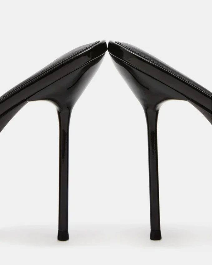 Davina en vernis noir Davina en vernis noir