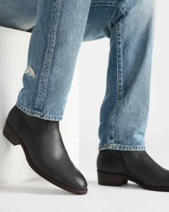 Hendrik en cuir noir