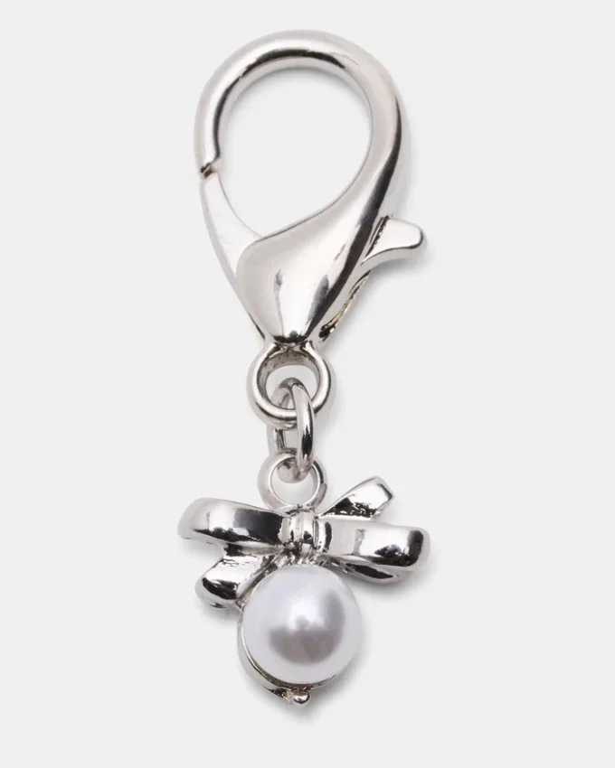 Lacets et breloques pour chaussures noirs