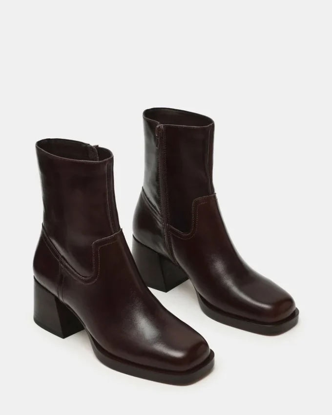 Latches en cuir marron