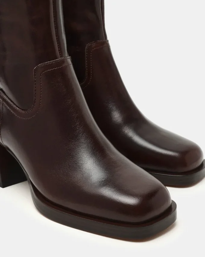 Latches en cuir marron