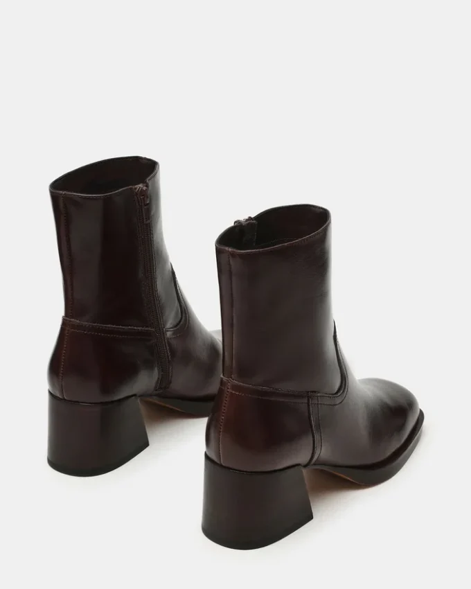 Latches en cuir marron