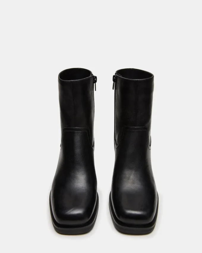 Latches en cuir noir