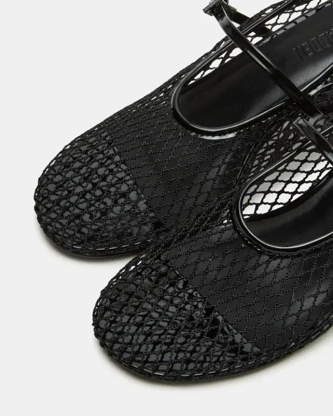 Raynor Noir Raynor Noir