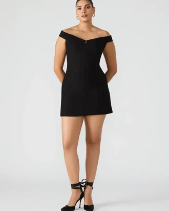 Robe Yana noire