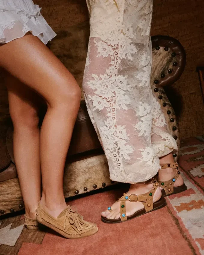 Suède taupe linéaire