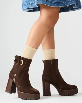 Summit en daim marron foncé